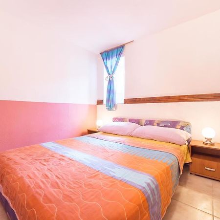 Apartment Mika Vodice Buitenkant foto