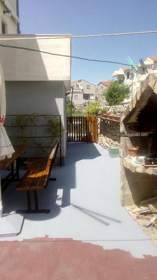 Apartment Mika Vodice Buitenkant foto