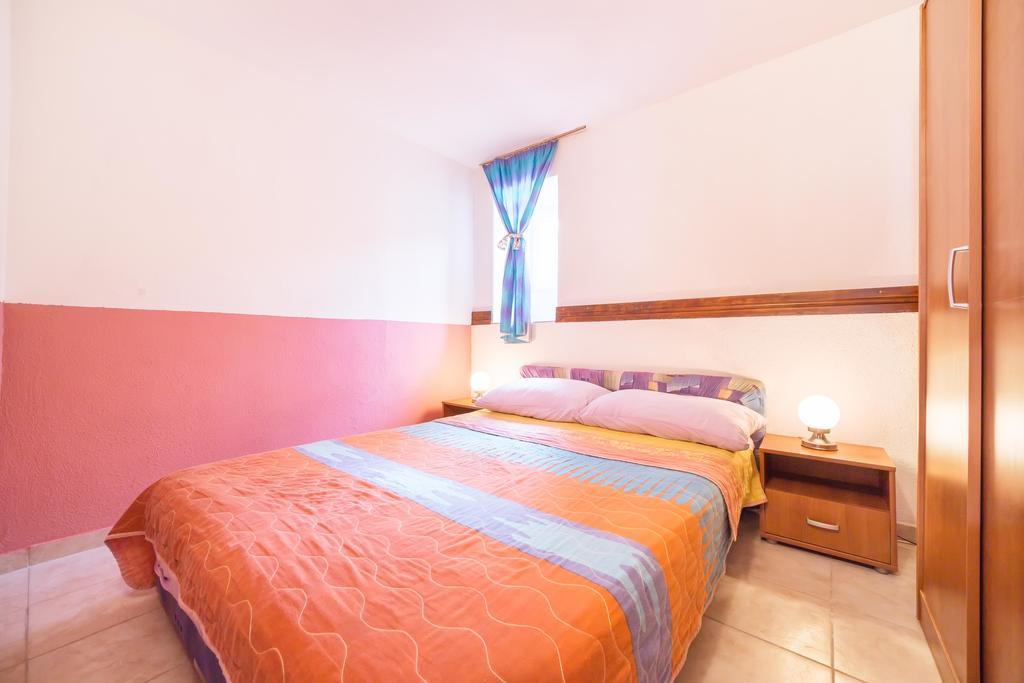 Apartment Mika Vodice Buitenkant foto