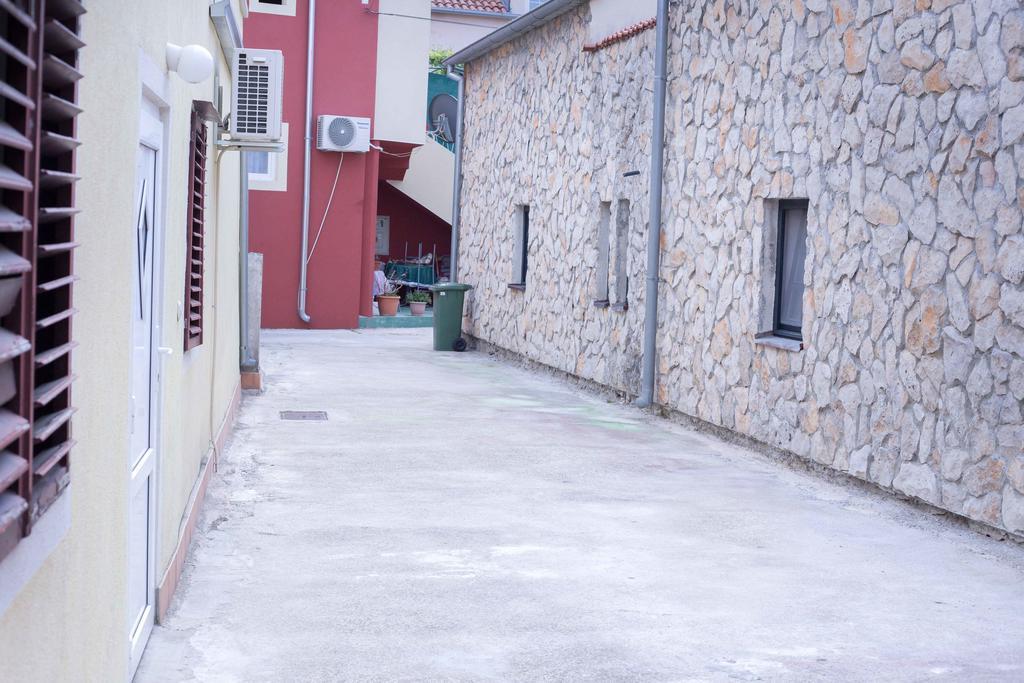 Apartment Mika Vodice Buitenkant foto